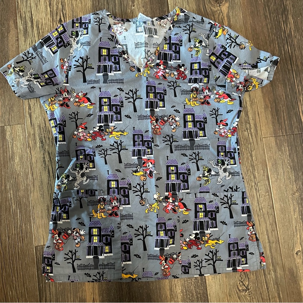 Disney Halloween medical scrub top women's XS Mickey goofy Pluto Minnie